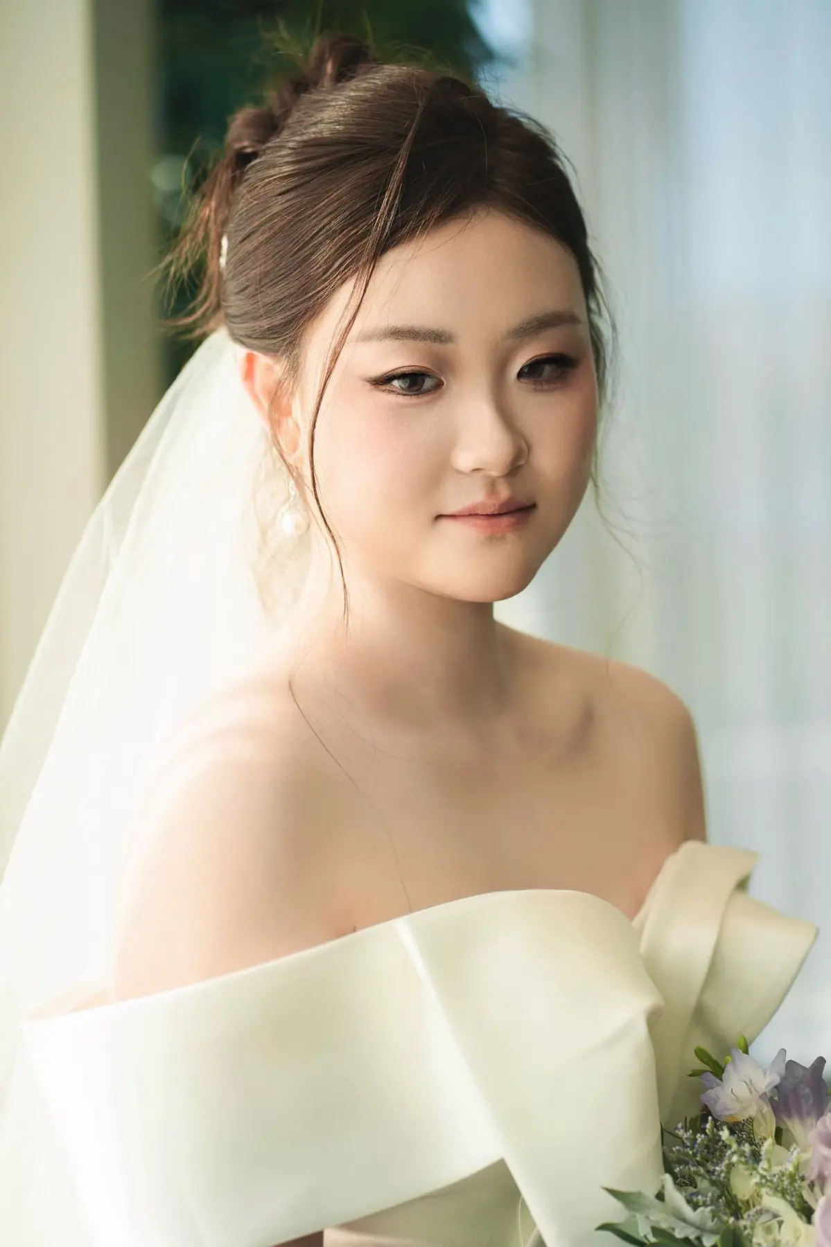 Modern bridal beauty portrait by Angelina